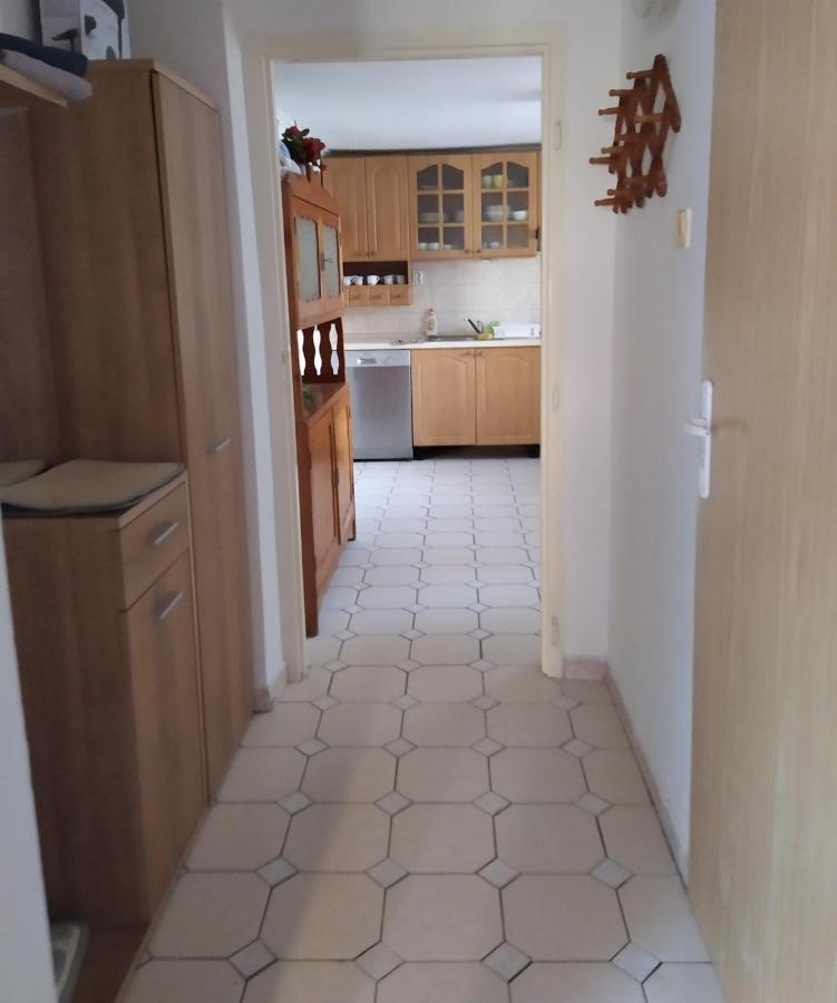 Ubytovanie Pod Cervenym Kamenom Male Karpaty Pila  Exterior foto
